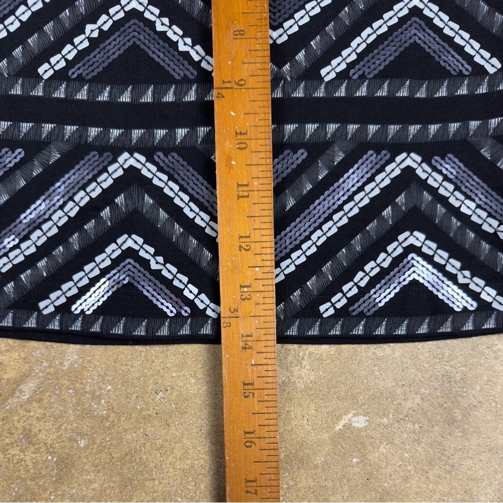 Express Chic Black And Silver Patterned Skirt Siz… - image 4